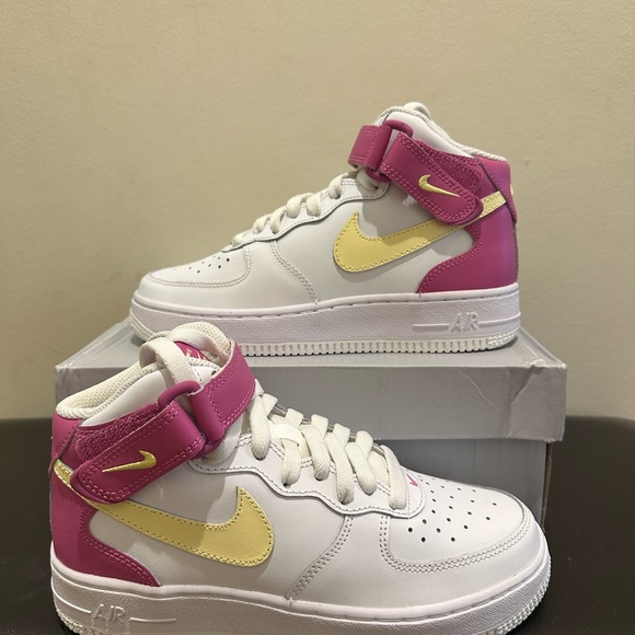 NIB NIKE AIR FORCE 1 MID LE Summit White/Citron Tint/Fuchsia sz 3.5Y - Picture 4 of 7